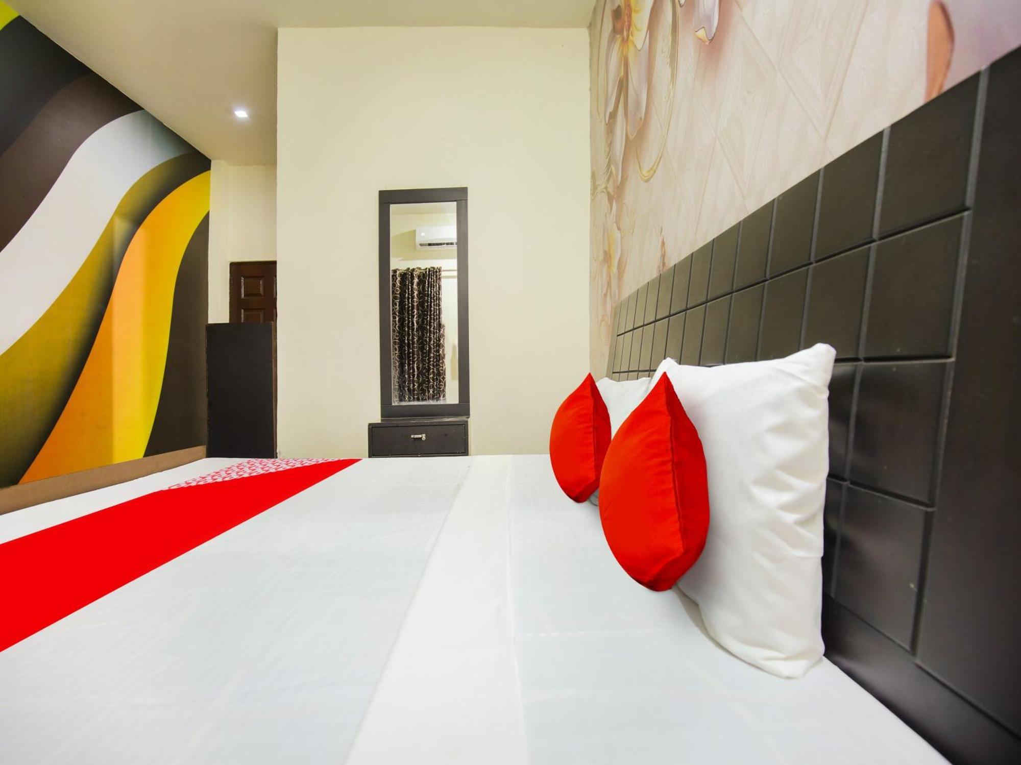 Oyo Flagship Hotel Le Aley Regency Ludhiana Exterior foto