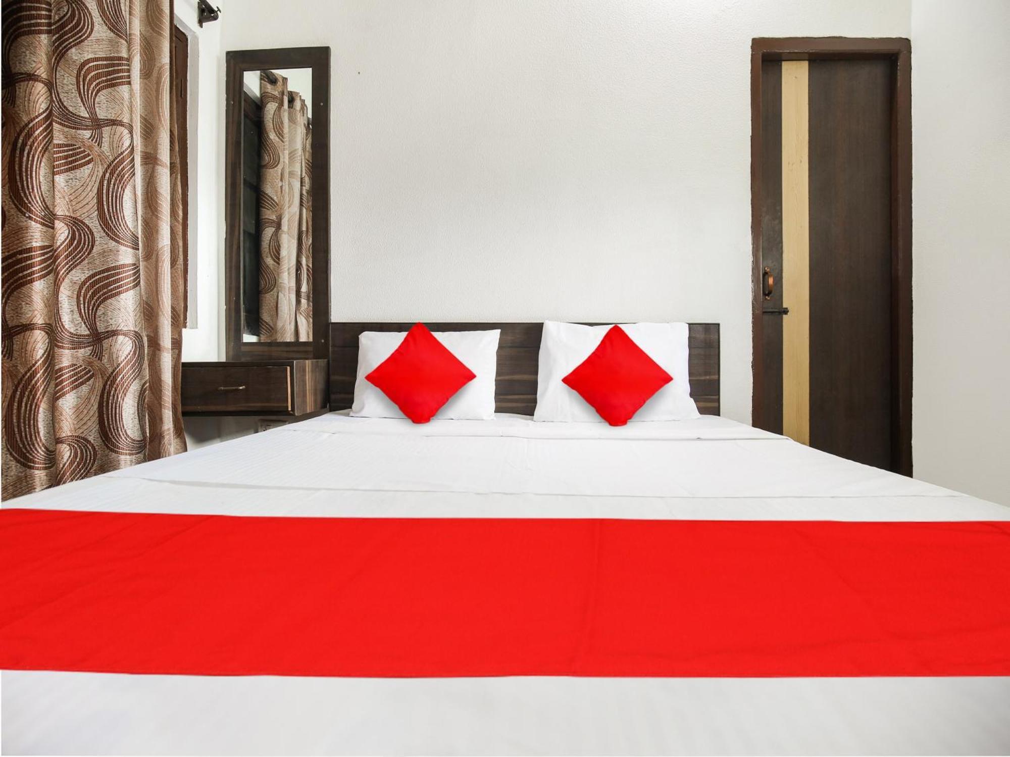 Oyo Flagship Hotel Le Aley Regency Ludhiana Exterior foto
